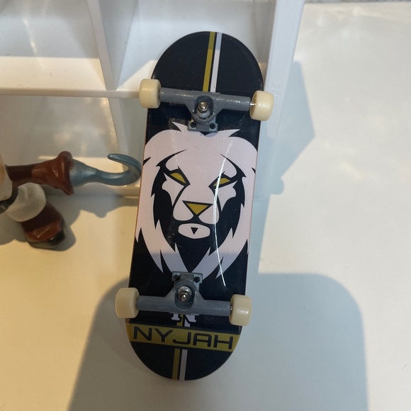 Vintage Tech Deck 🛹Dudes Evolution Skate crew figures - Picture 6 of 7